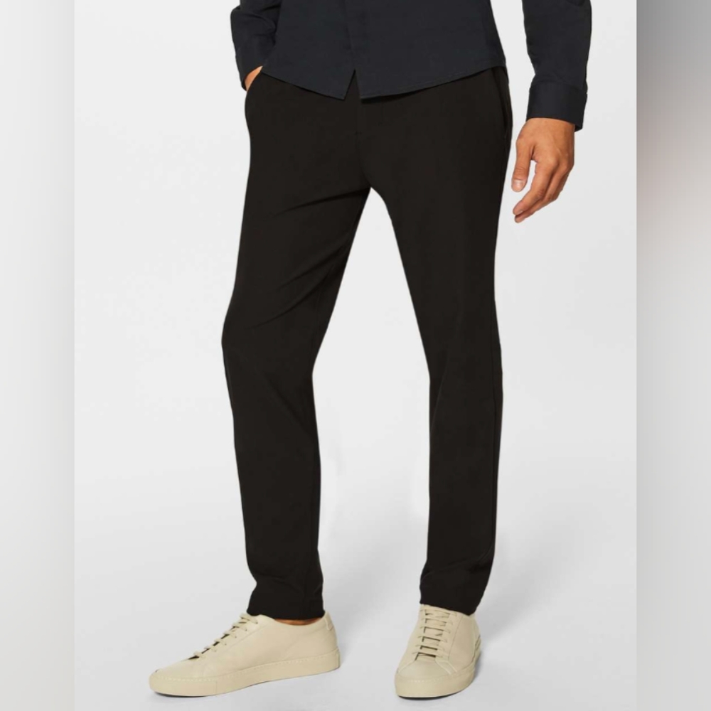 Lululemon Black Commission Slim 33"